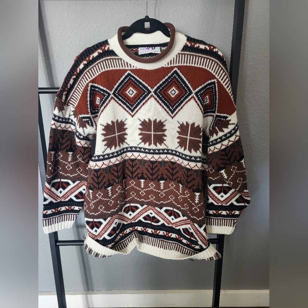 Vintage Cut 4 U sweater, brown Aztec print, one size fits all (straight size)